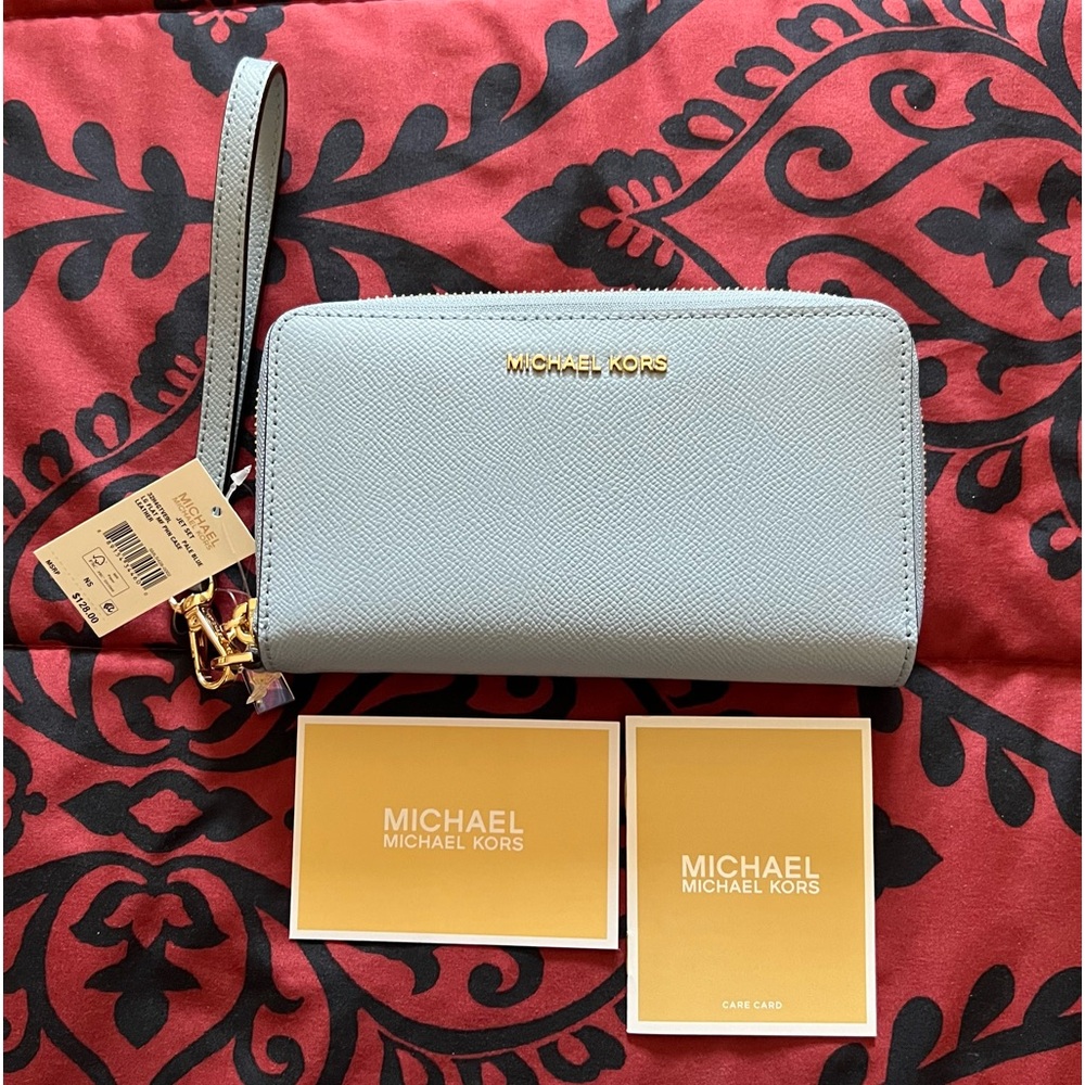 MICHAEL KORS Blue Pebble Leather Large Flat Multifunctional Wristlet Wallet NWT